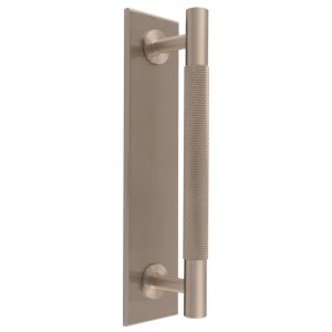 CARLISLE BRASSĀ® Knurled Pull handle on Backplate - Satin Nickel - 128mm c/c