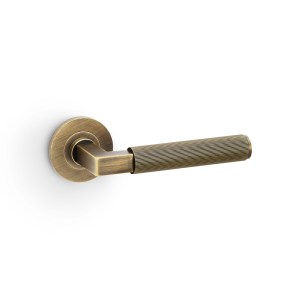 ALEXANDER & WILKSĀ® hurricane lever reeded on 50x6mm rose antique brass