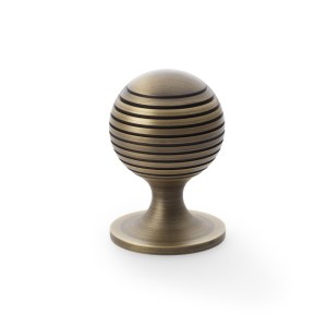 ALEXANDER & WILKSĀ® alexander & wilks caesar cupboard knob 38mm on round rose antique brass