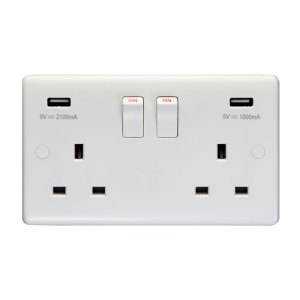 EUROLITEĀ® Enhance White Plastic 2 Gang Usb Socket - White (White)