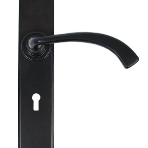 FROM THE ANVILĀ® Black Gothic Curved Sprung Lever Lock Set