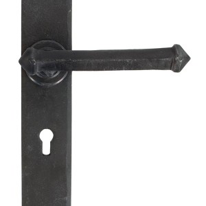 FROM THE ANVILĀ® Beeswax Tudor Lever Lock Set
