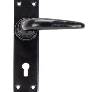 FROM THE ANVILĀ® Black Smooth Lever Lock Set