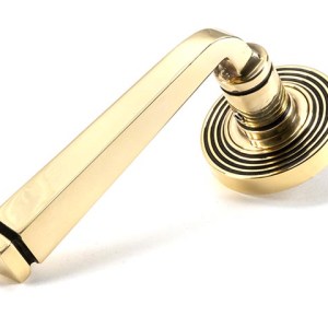 FROM THE ANVILĀ® Aged Brass Avon Round Lever on Rose Set (Beehive)
