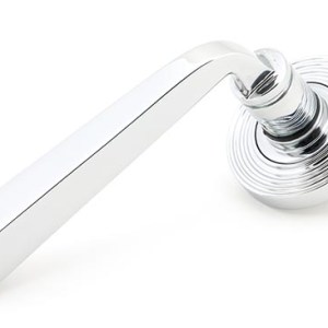FROM THE ANVILĀ® Polished Chrome Avon Round Lever on Rose Set (Beehive)