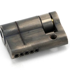 FROM THE ANVILĀ® Pewter 35/10 5pin Single Cylinder