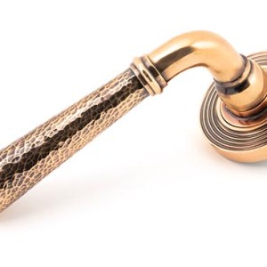 FROM THE ANVILĀ® Polished Bronze Hammered Newbury Lever on Rose Set (Beehive)