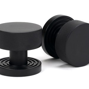 FROM THE ANVILĀ® Matt Black Brompton Mortice/Rim Knob Set (Beehive)