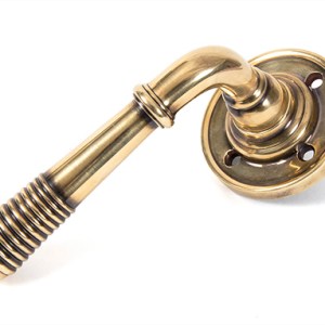 FROM THE ANVIL® Aged Brass Reeded Lever on Rose Set - Unsprung