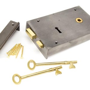 FROM THE ANVILĀ® Iron Right Hand Rim Lock - Large