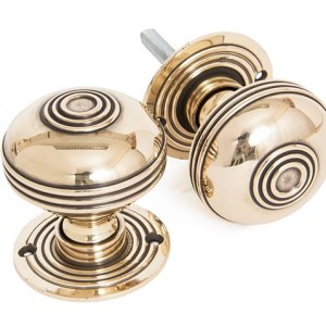 FROM THE ANVIL® Aged Brass 63mm Prestbury Mortice/Rim Knob Set