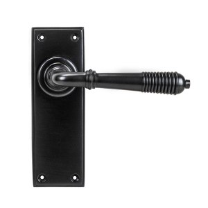 FROM THE ANVILĀ® Aged Bronze Reeded Lever Latch Set