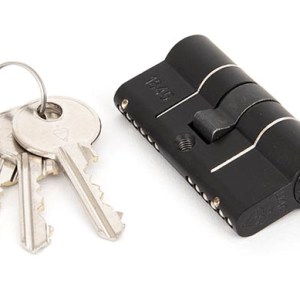 FROM THE ANVILĀ® Black 30/30 6pin Euro Cylinder KA