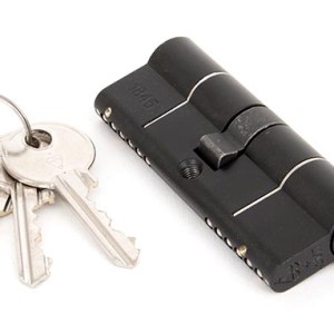 FROM THE ANVILĀ® Black 40/40 6pin Euro Cylinder KA