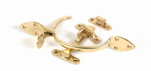 FROM THE ANVILĀ® Polished Brass Cast Suffolk Latch Set